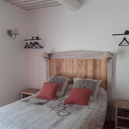 Thym & Romarin Apartment โอบิยอง ภายนอก รูปภาพ